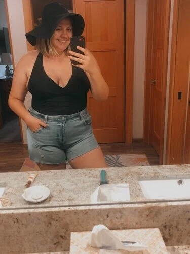 melandbella Profile image 2