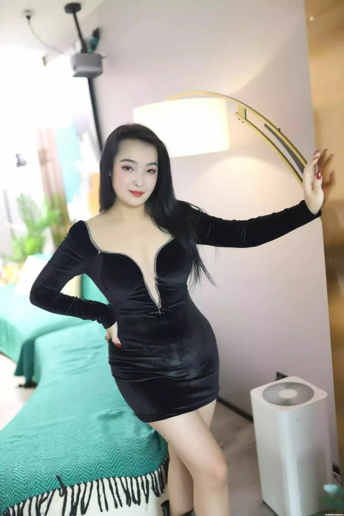 YingLi Profile image 3